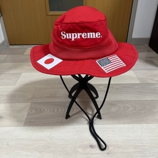★未使用★ シュプリーム ハット レッド M/L あご紐付き 国旗 赤 帽子 supreme