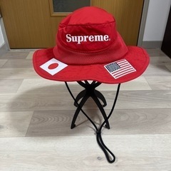 ☆未使用☆ シュプリーム ハット レッド M/L あご紐付き 国旗 赤 帽子