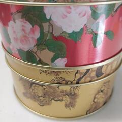 お菓子が入っていた缶の画像