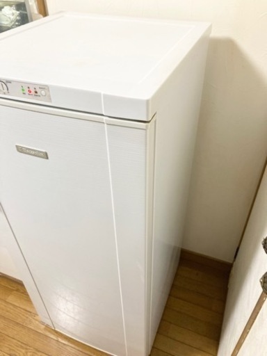 エレクトロラックス　冷凍庫　ストッカー