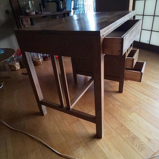 レトロな机