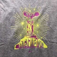 NIKE Tシャツの画像