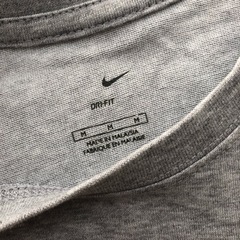 NIKE Tシャツの画像