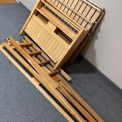 ベッド　木材