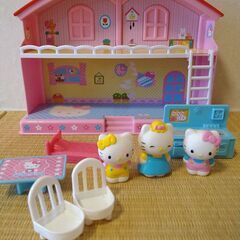 キティちゃん　おままごと