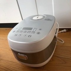 炊飯器の画像