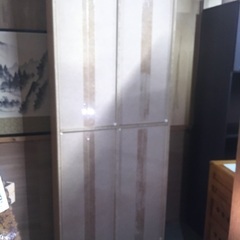 本棚：幅76.5cm　×　奥行29cm　×　高さ190cmの画像