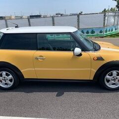 ミニクーパー　パドルシフト　プッシュスタート　希少色の画像