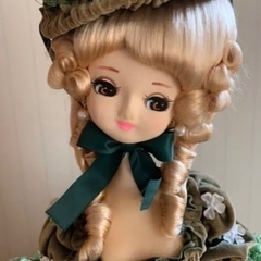 フランス人形　グリーン