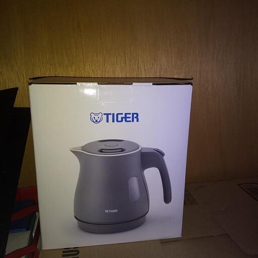 [箱付き]TIGER 電気ケトル0.8L