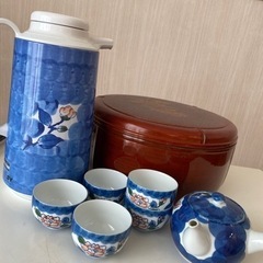 魔法瓶ポット、急須、湯呑み、茶櫃のセット