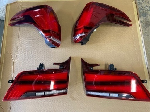 アルファード　30 SCパッケージ　純正　シーケンシャル　テール　未使用