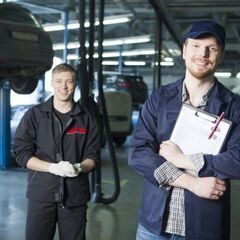 大阪府箕面市！国産車ディーラーにて整備士のお仕事！