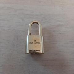 LOUIS VUITTON　南京錠です！の画像