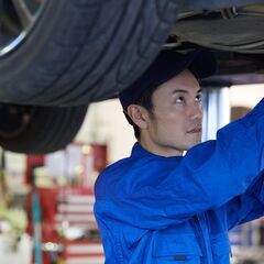 大阪府大阪市鶴見区！国産車ディーラーにて整備士のお仕事！