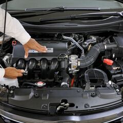 大阪府大阪市中央区！国産車ディーラーにて整備士のお仕事！