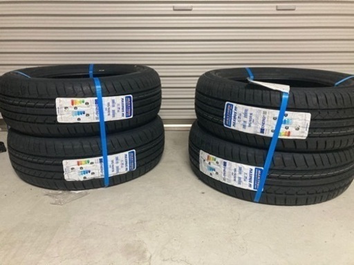 新品タイヤ4本セット、ホイールなし