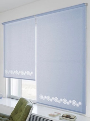 ロールスクリーン　ブラインド　カーテン