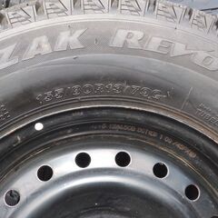 スタッドレスタイヤの画像