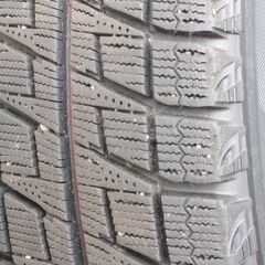 スタッドレスタイヤの画像