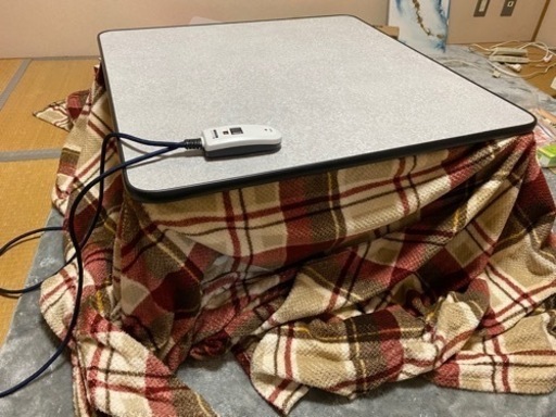 今週限定！こたつ、テーブル。毛布付き。コントローラー付き