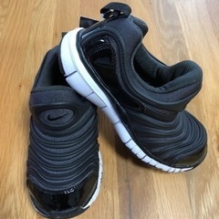 【新品タグ付き】ナイキ ダイナモ 黒 スニーカー キッズ  男の...