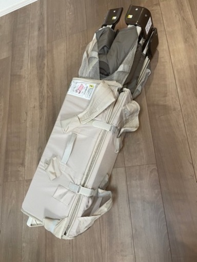 アップリカ 折りたたみベッド ベビーベッド