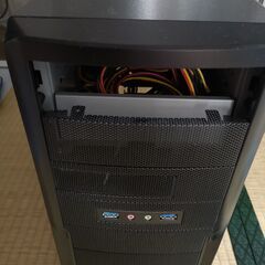 デスクトップPC(Core i7-6700/OS無し/PC3-12800 6GB(8GB×2)/256GB SSD+120GB SSD/microATX/500W 80PLUS GOLD認証 ATX電源)の画像