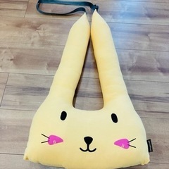 値下げ‼️【美品★】キッズ用抱き枕　車シートベルト　子ども　安眠枕の画像