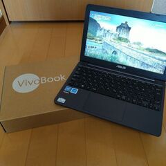 ASUS エイスース E203MA-4000G Vivo Book