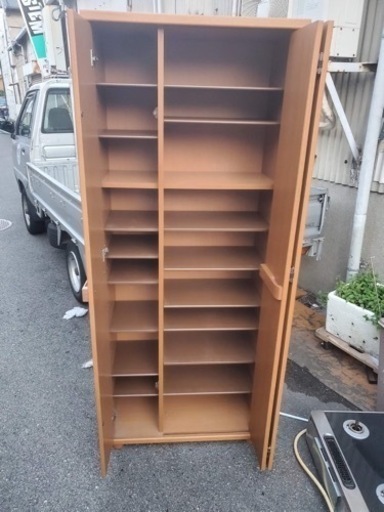 大きな下駄箱