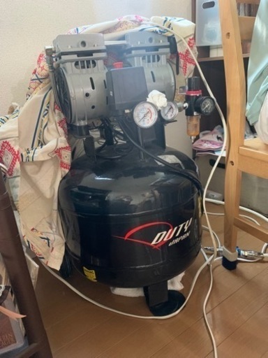 静音 エアーコンプレッサー 40L 取引中