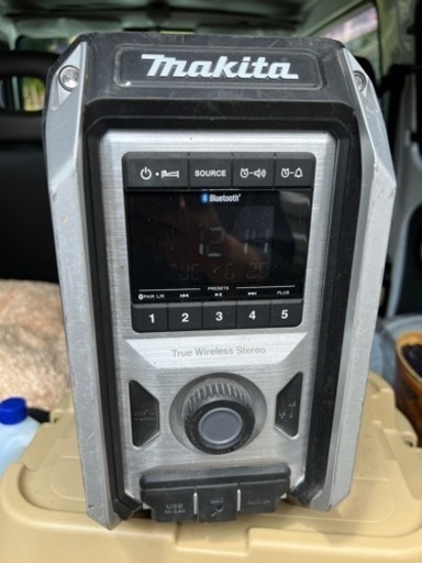 マキタ　現場ラジオ　MR113 makita