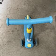 子供用キックボードと練習用自転車