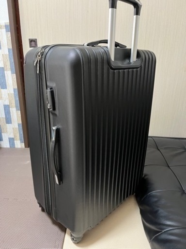 【一回のみ使用】大型キャリーバッグ　美品！