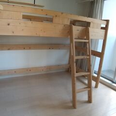 ミドルタイプのロフトベッド