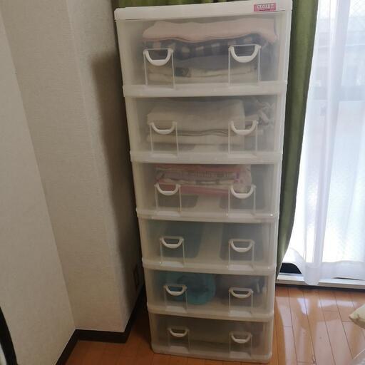 収納引き出し　服など