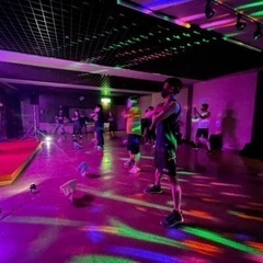 ８/６(土)開催❣️🎆音と光のFitness🎇 - スポーツ