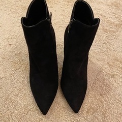 DIANA ショートブーツの画像