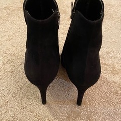 DIANA ショートブーツの画像