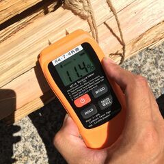 キャンプ用薪（針葉樹）国産自然乾燥薪　キャンプ・焚火・薪ストーブ・バーベキューの画像