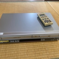 Panasonic VHS DVD CDプレーヤー