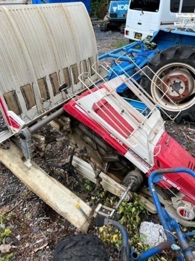田植え機　MITSUBISHI