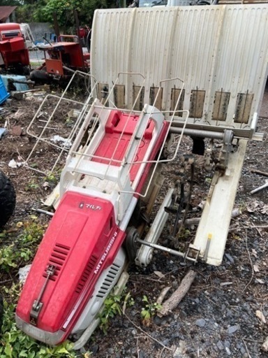 田植え機　MITSUBISHI