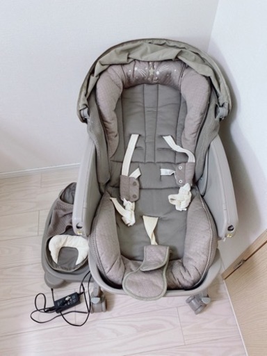 ハイローチェアー　アップリカ/ユラリズム　オート　プレミアム