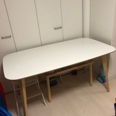 ダイニングテーブル