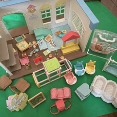 シルバニア　おもちゃ屋さんと、赤ちゃんセット