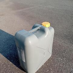ポリタンク20L　複数有り　テントの重り等の画像