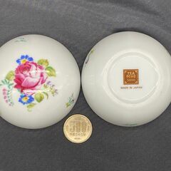 陶器の紅茶入れの画像