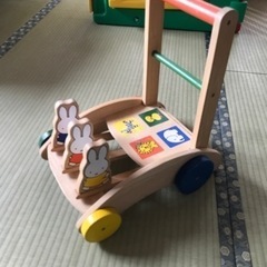 ミッフィー　手押し車　木製